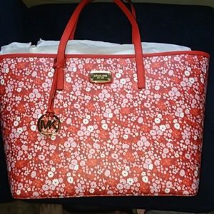 🔖📉💲Michael Michael Kors Emry Large Tote